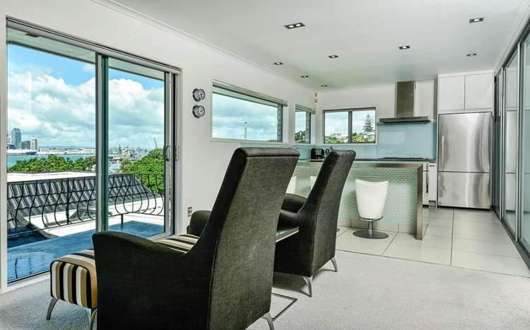 2/47 Clarence Street Devonport_4