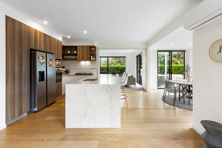 19b Fernwood Place Wai O Taiki Bay_8