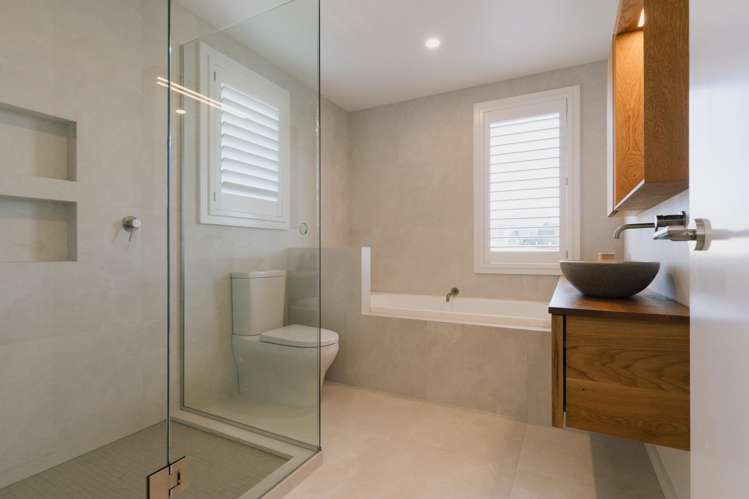 1 Kapokapowai Street Raglan_34