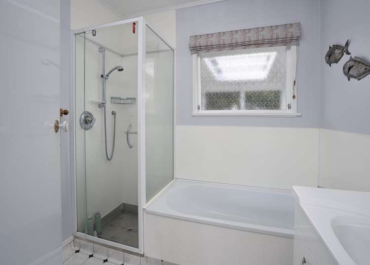 16 Leicester Street Stoke_11