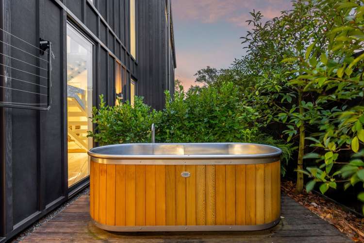 74 Merivale Lane Merivale_33