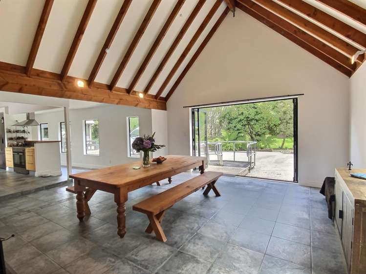 1946 Arnold Valley Road Moana_7