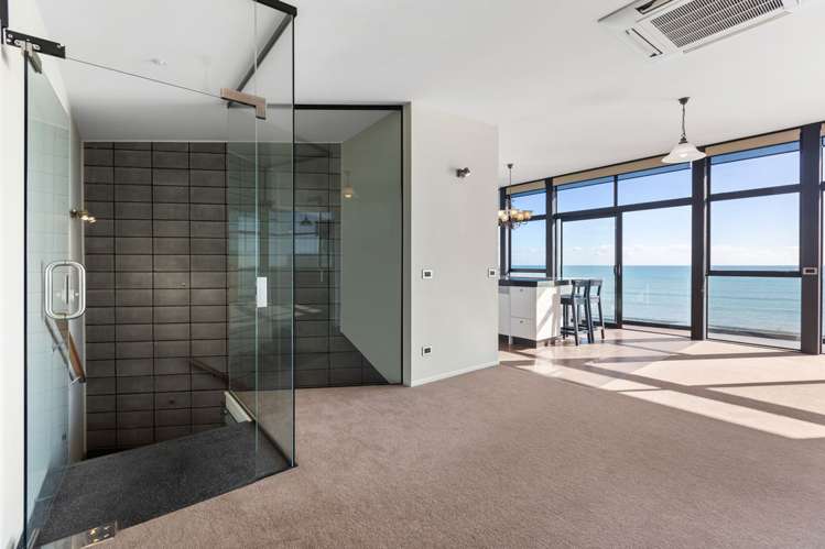 16 Woolcombe Terrace New Plymouth Central_13