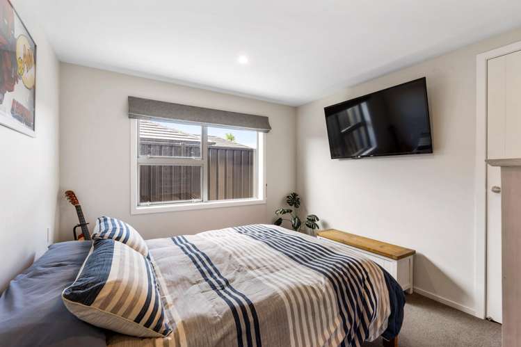 42 Arbuckle Road Frimley_12