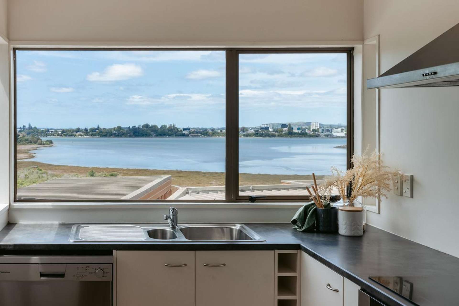 250b Grange Road Otumoetai_0