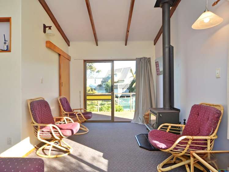 55 Pinedale Crescent Riversdale Beach_7