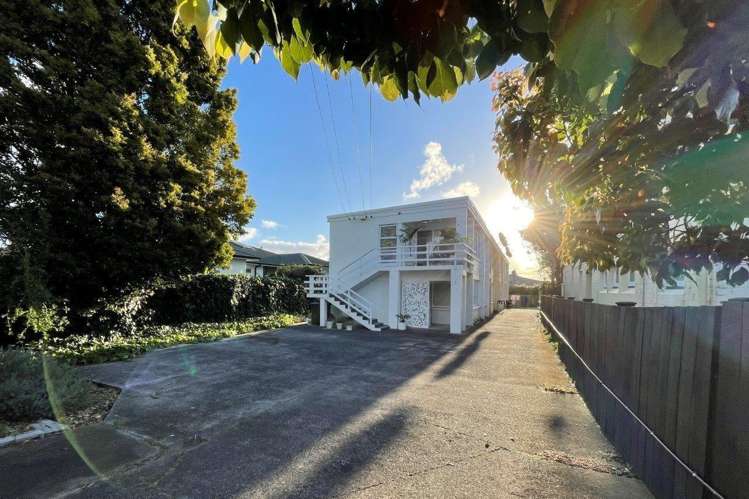 2/8 Eldon Road Mount Eden_4