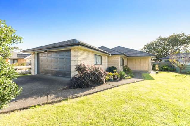 25 Raabia Close Parakai_1