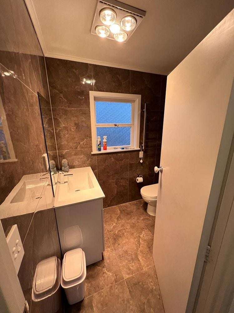 Front/232A Sunset Road Windsor Park_14