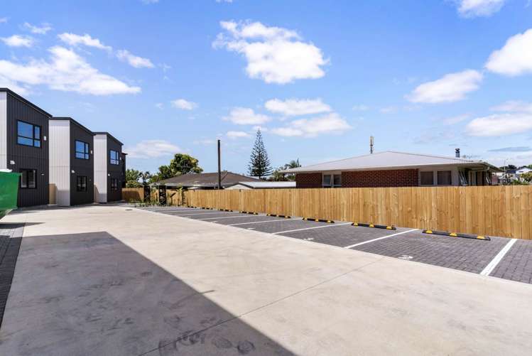 2/155 Te Atatu Road Te Atatu South_3