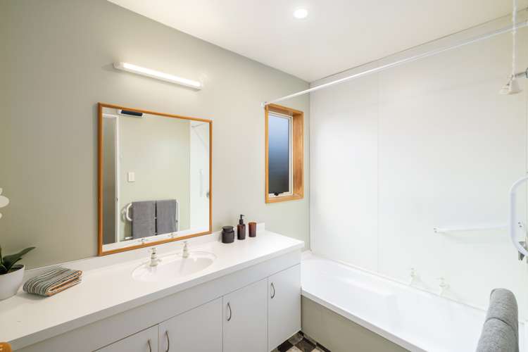 1b Phoenix Lane Northcote_13