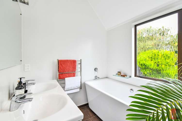 70 Manuwai Lane Karaka_19