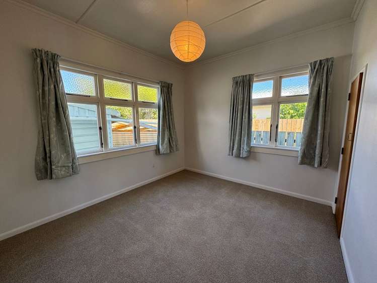 Address withheld Toi Toi_3