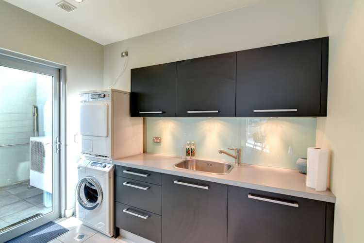 618 Peninsula Road Kelvin Heights_15