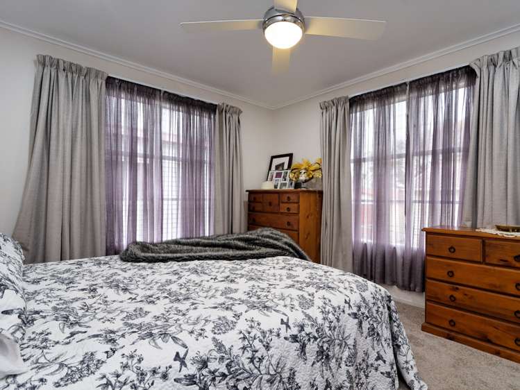 81 Tirimoana Road Te Atatu South_9