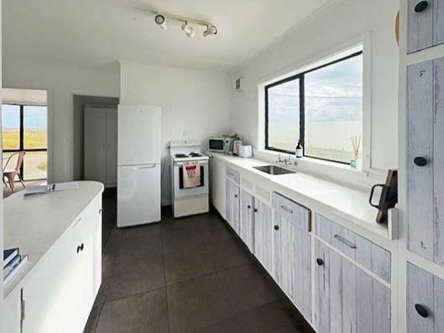 a/21 Ocean Beach Street 1207_1