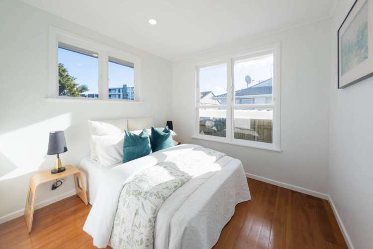 2/243 Lake Road Northcote_12