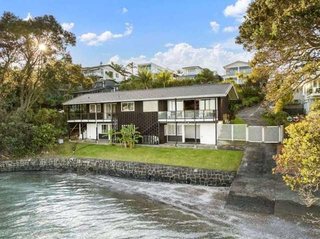 Waterfront home built by NZ's first celebrity sailor sells for $4.3m