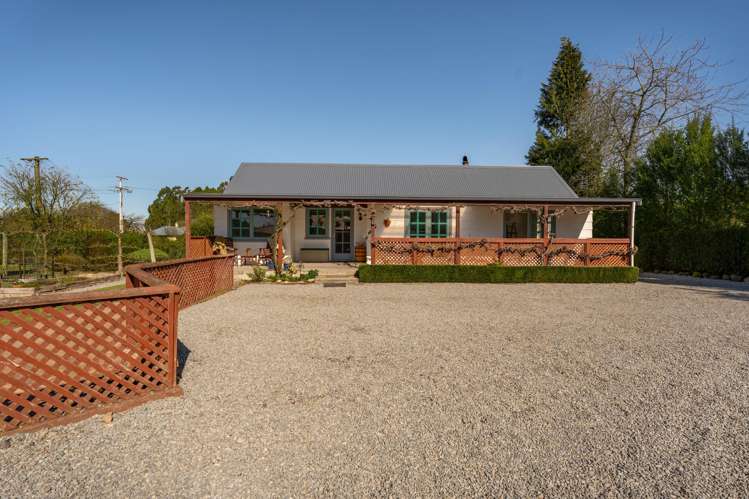 590 Woodbury Road_2