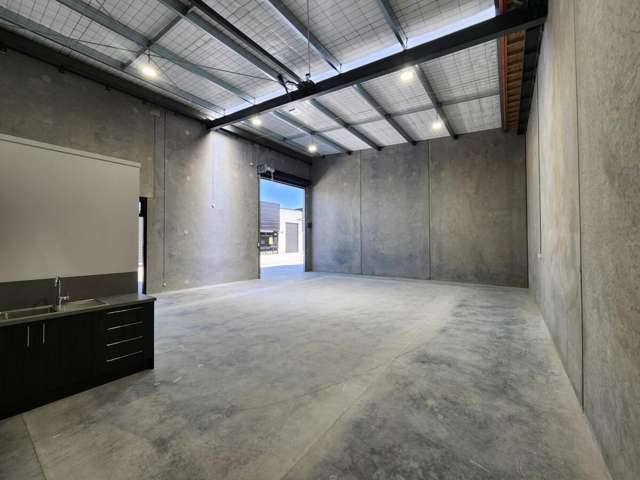 Brand new 121sq m Middleton Warehouse