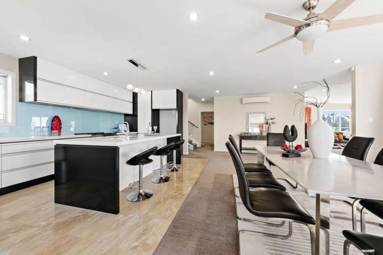 15 Onemana Way Te Atatu Peninsula_10