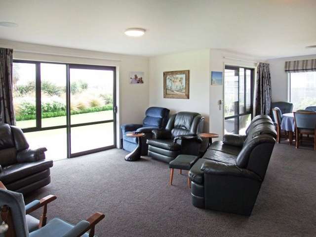 18 Majestic Chn Seaward Bush_3