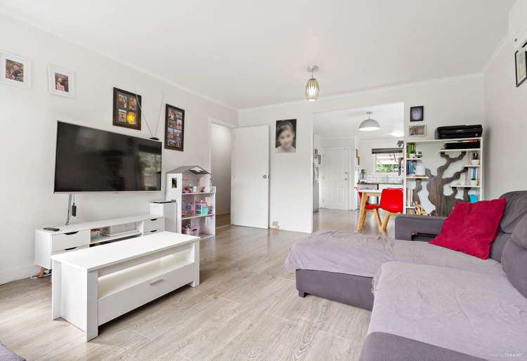 38 Sylvan Crescent Te Atatu South_11