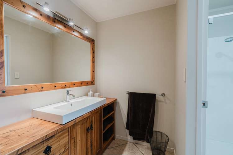 1 Jean Place Pukete_14