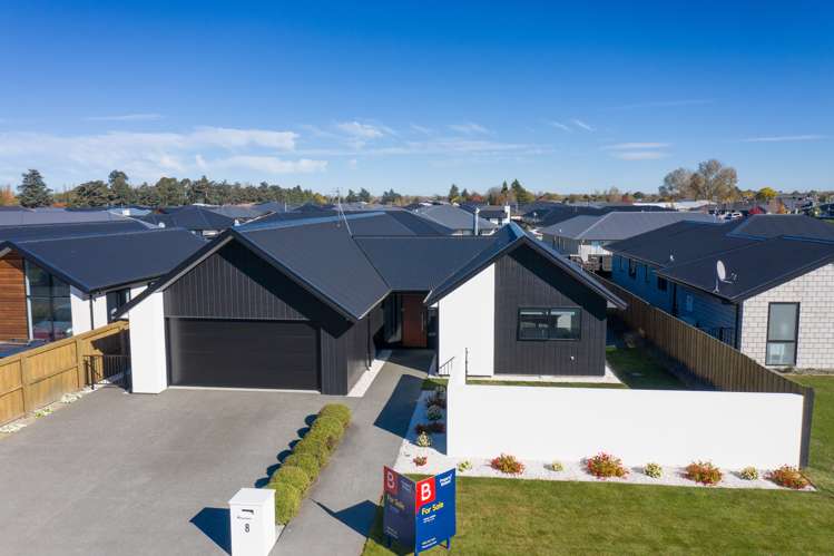 8 Redhaven Rise Netherby_0