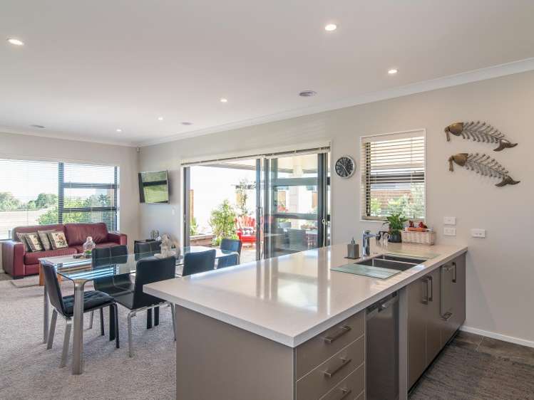 14 Taranui Way Paraparaumu Beach_10