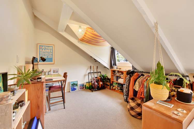 75 Toi Toi Street Toi Toi_11