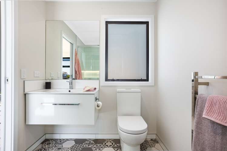 1 Grace Cove Aotea_16