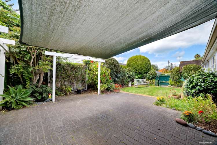 2/27 Vauxhall Road Devonport_7