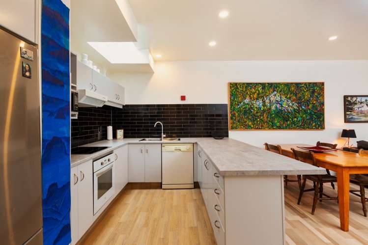 3/2 Upper Queen Street Auckland Central_8