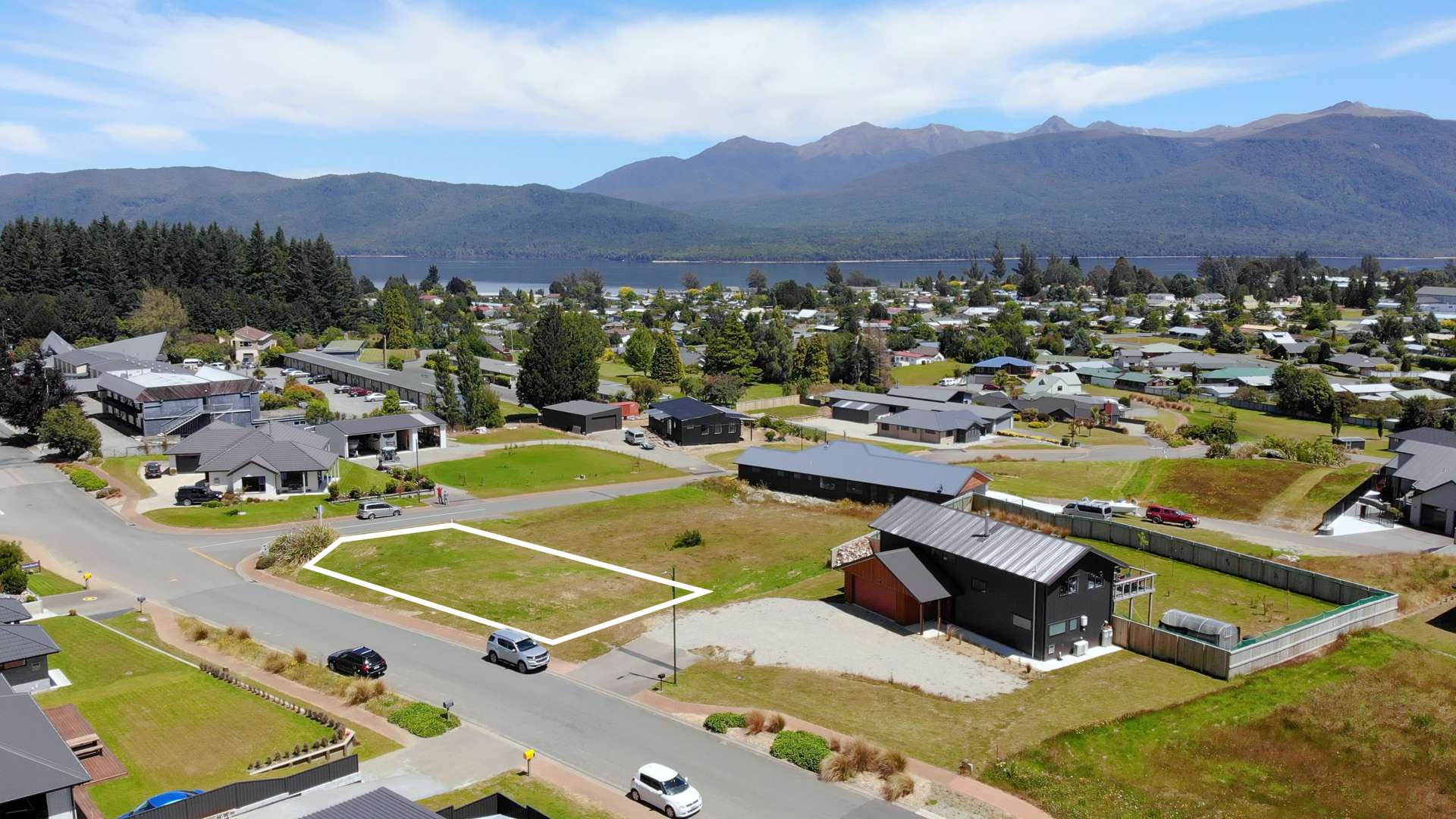 2 Tawera Place Te Anau_0