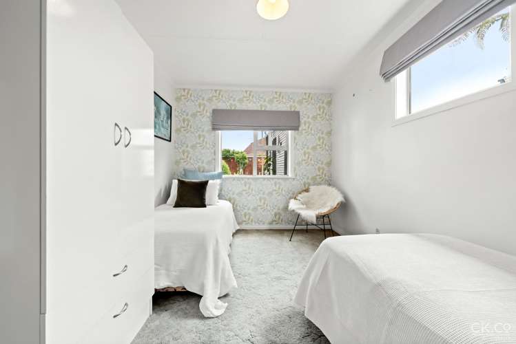 29 Queen St Petone_12