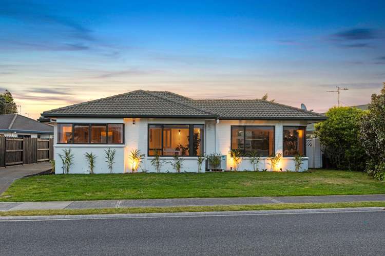 16 Luculia Drive Mount Maunganui_1