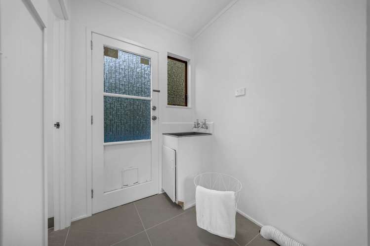 17 Glenwood Avenue Birkenhead_11