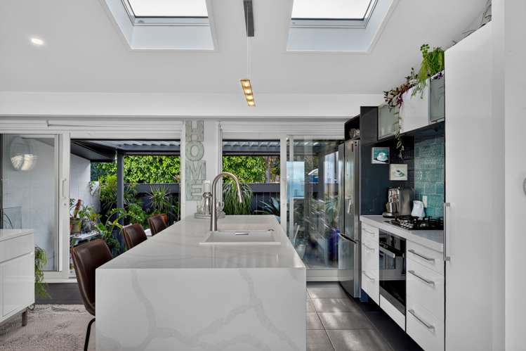 1/64 Seaview Road Castor Bay_30