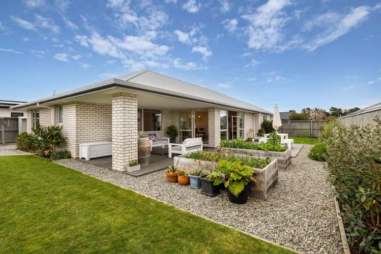 40 Catalina Crescent Burleigh_19
