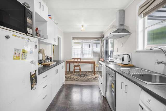 200 Waddington Drive Naenae_2