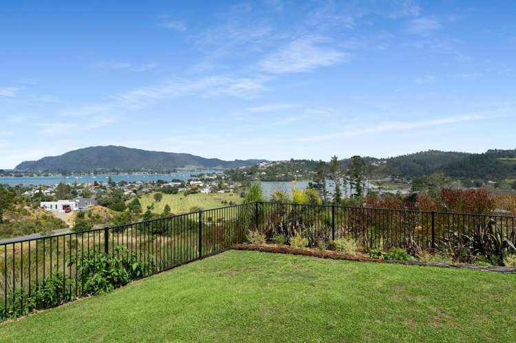 17 Azimuth Road Tairua_12