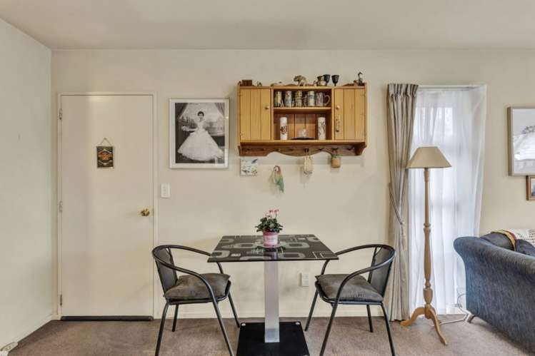 20 Woodham Courts Linwood_6