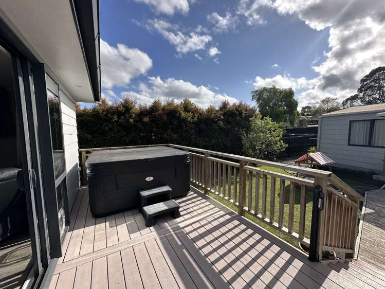 125 Solar Road Glen Eden_16