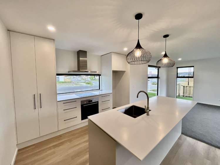 32 Whites Tramway Road 1447_1