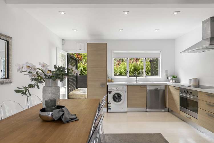 2/26a Mount Hobson Road Remuera_7