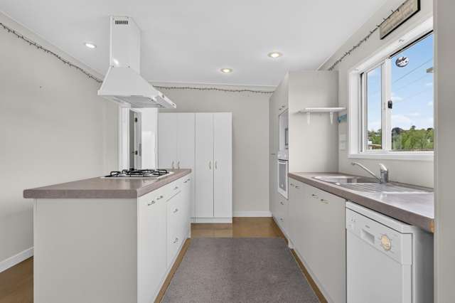 1 Whaka Street Maungaturoto_4
