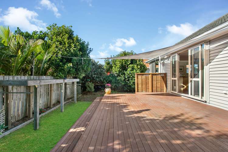 216a Riverside Avenue Point England_16