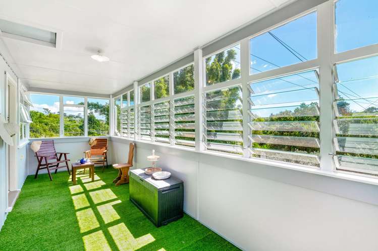 24 Alison Road Surfdale_10