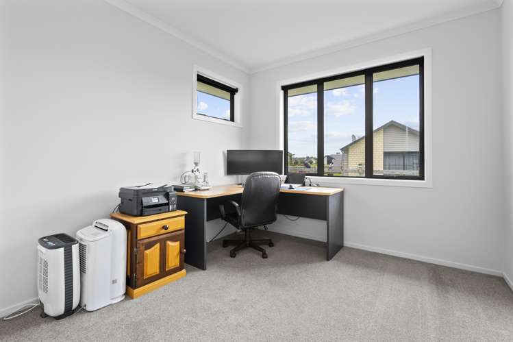 51 Baxter Michael Crescent Cambridge_16